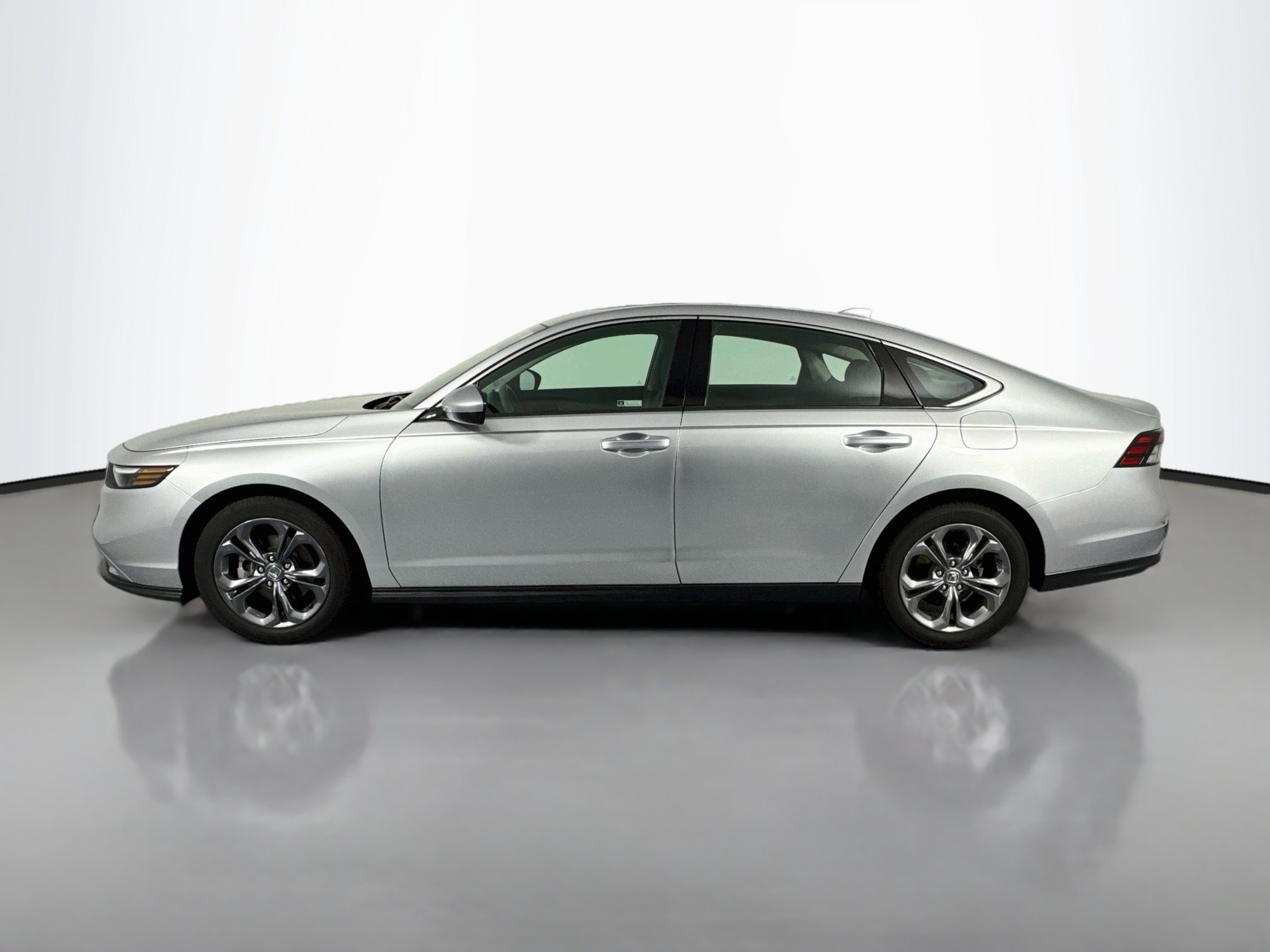 Certified 2024 Honda Accord EX image 8
