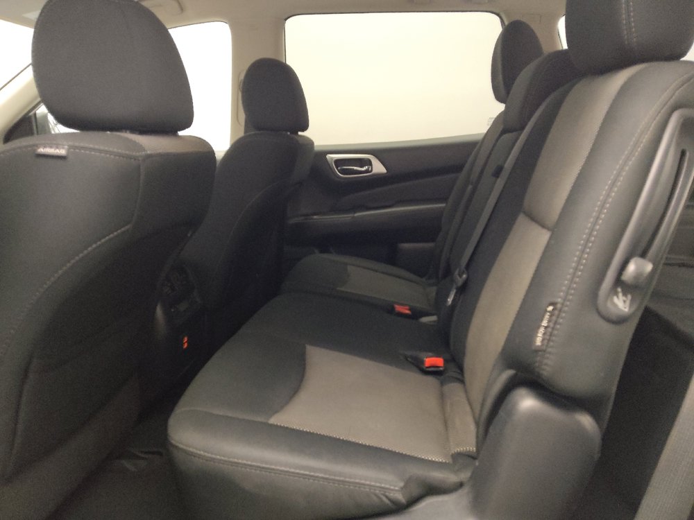 Used 2018 Nissan Pathfinder SV AWD/4WD image 18
