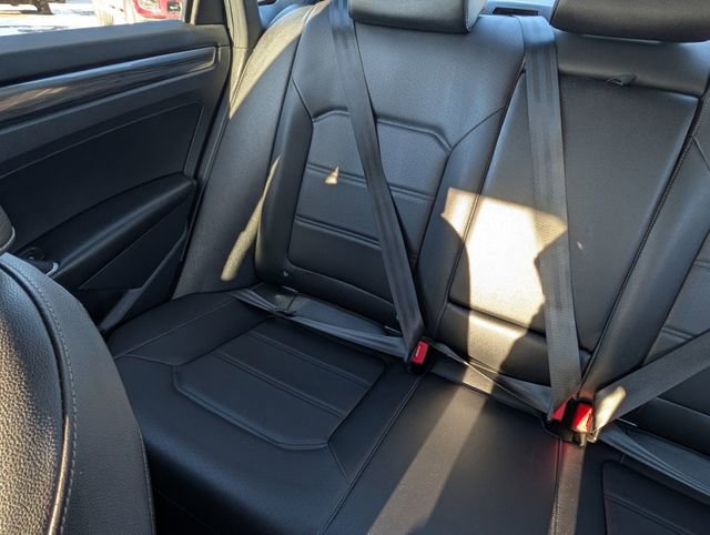 Used 2022 Volkswagen Passat 2.0T R-Line image 10