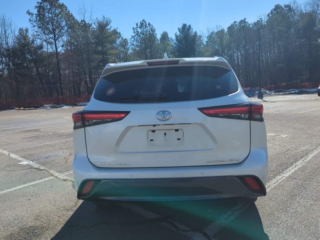 Used 2021 Toyota Highlander Limited image 7