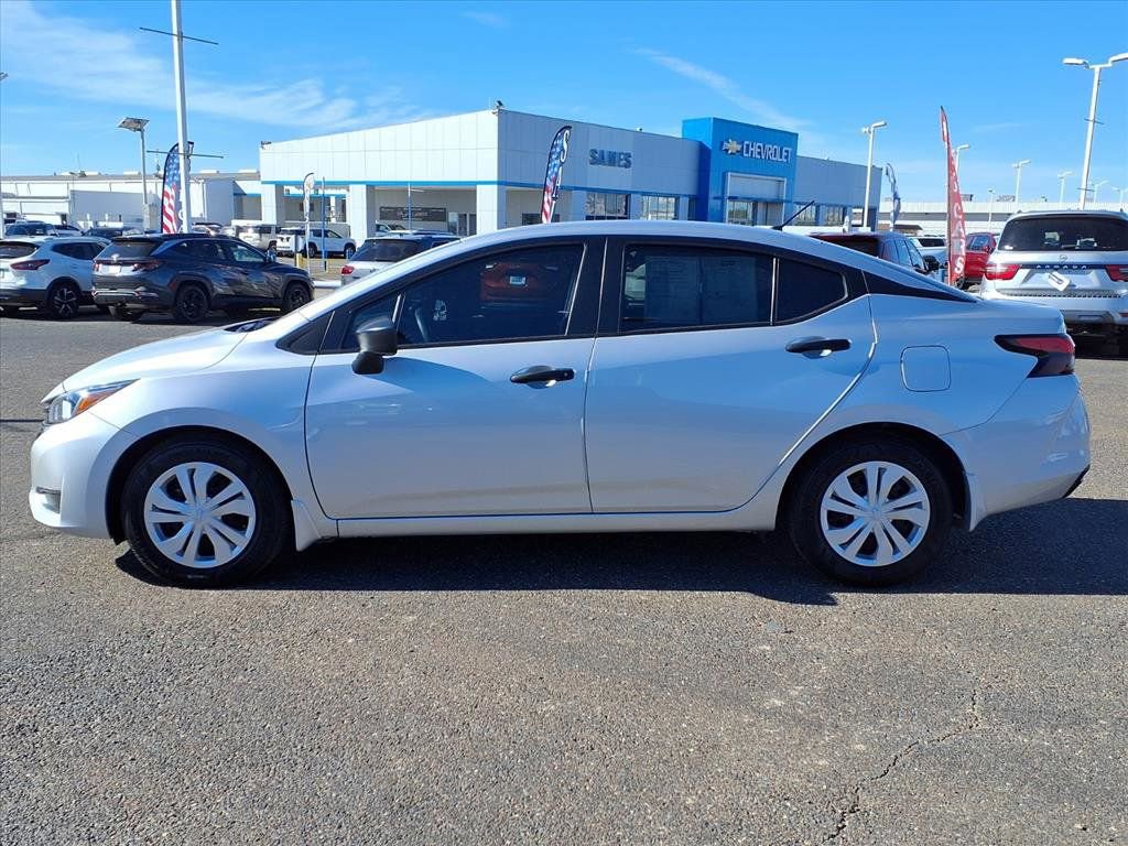 Used 2024 Nissan Versa S w/ Trunk Package image 4