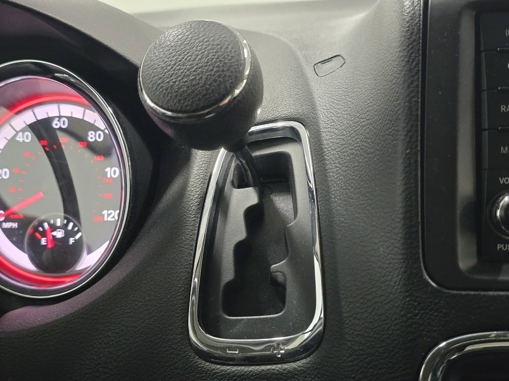 Used 2019 Dodge Grand Caravan SE w/ UConnect Hands-Free Group image 29