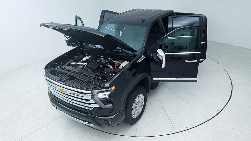 Used 2024 Chevrolet Silverado 2500 High Country w/ Technology Package AWD/4WD image 18