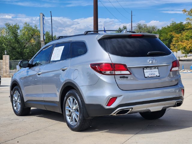 Used 2017 Hyundai Santa Fe SE AWD/4WD image 6