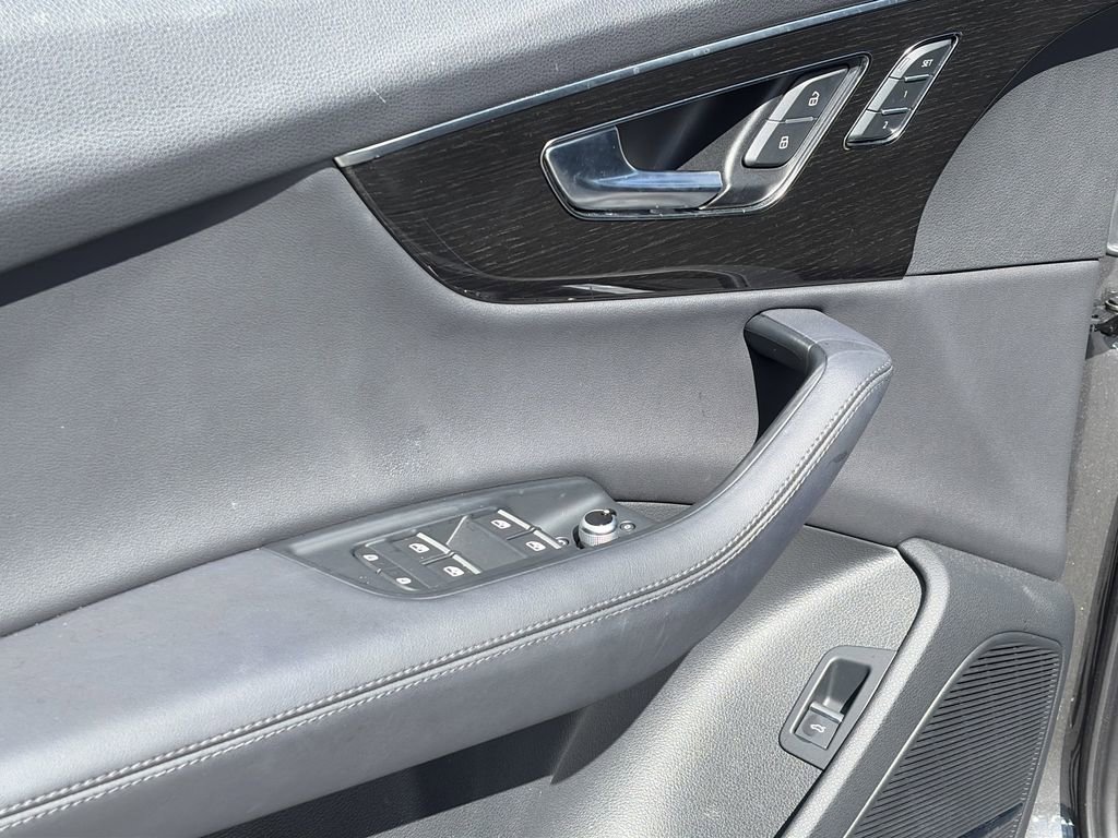 Used 2023 Audi Q7 2.0T Premium Plus w/ Premium Plus Package image 15