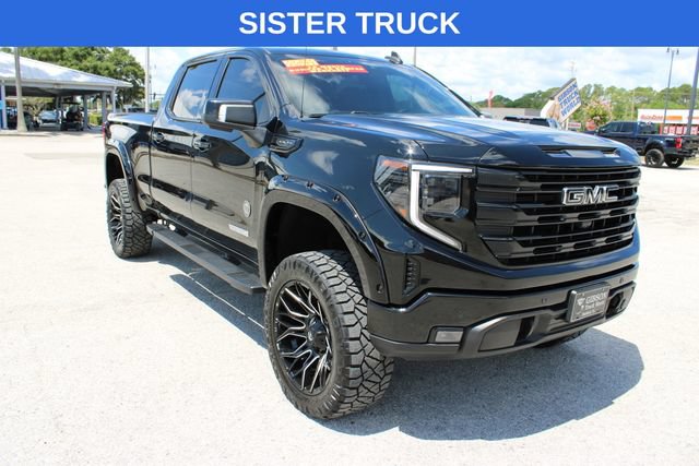 Used 2023 GMC Sierra 1500 AT4 w/ AT4 Premium Package AWD/4WD image 16