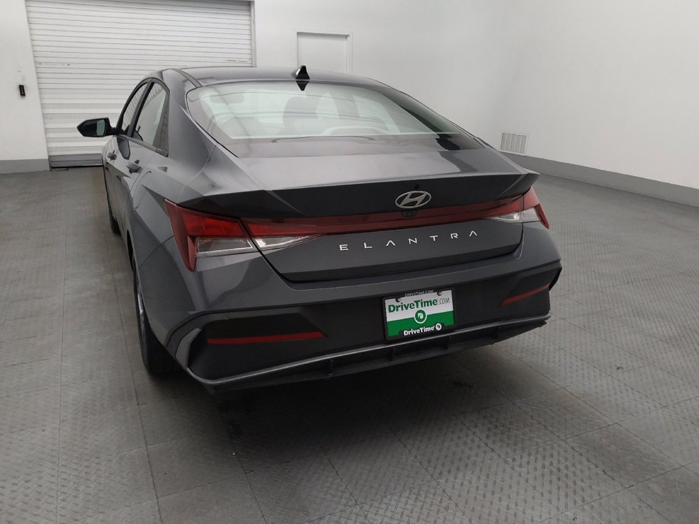 Used 2024 Hyundai Elantra SEL FWD image 6