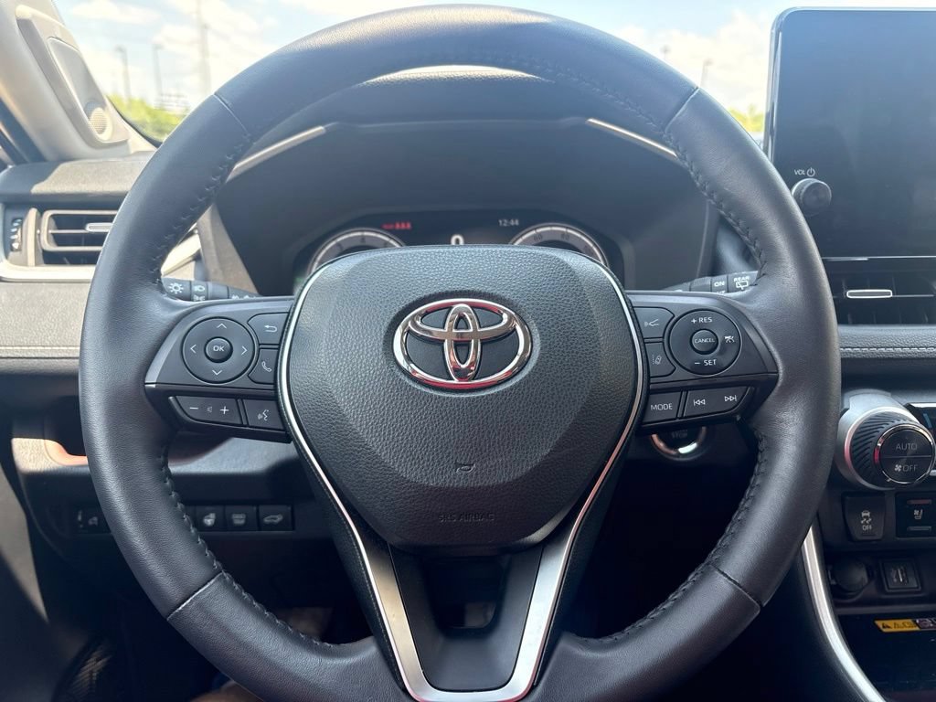 Used 2025 Toyota RAV4 Limited w/ Advanced Technology Package AWD/4WD image 16