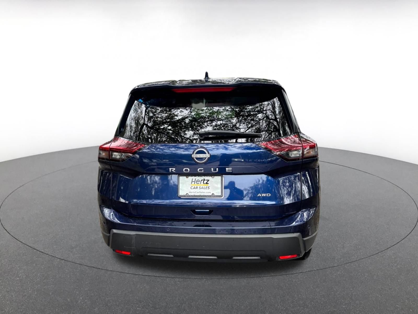 Used 2025 Nissan Rogue SV AWD/4WD image 9