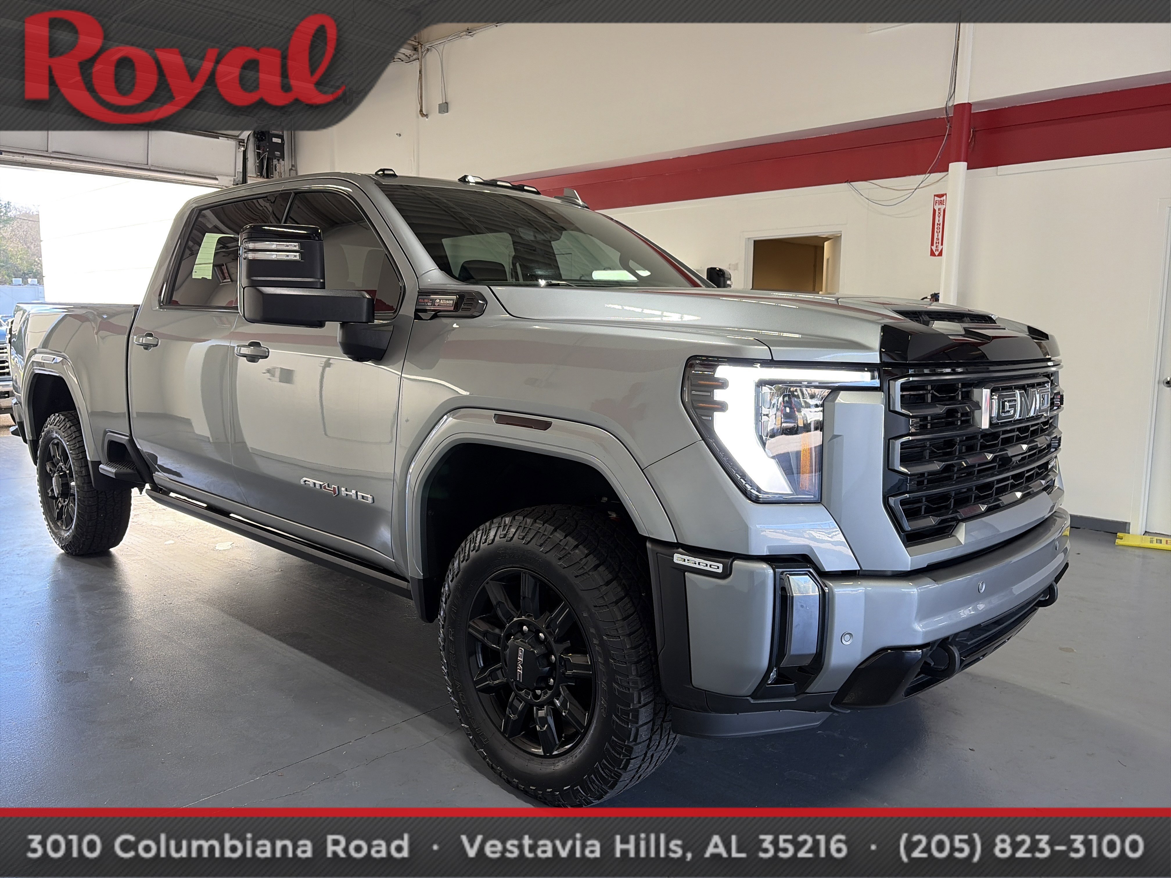 Used 2024 GMC Sierra 3500 AT4 w/ AT4 Premium Plus Package image 8