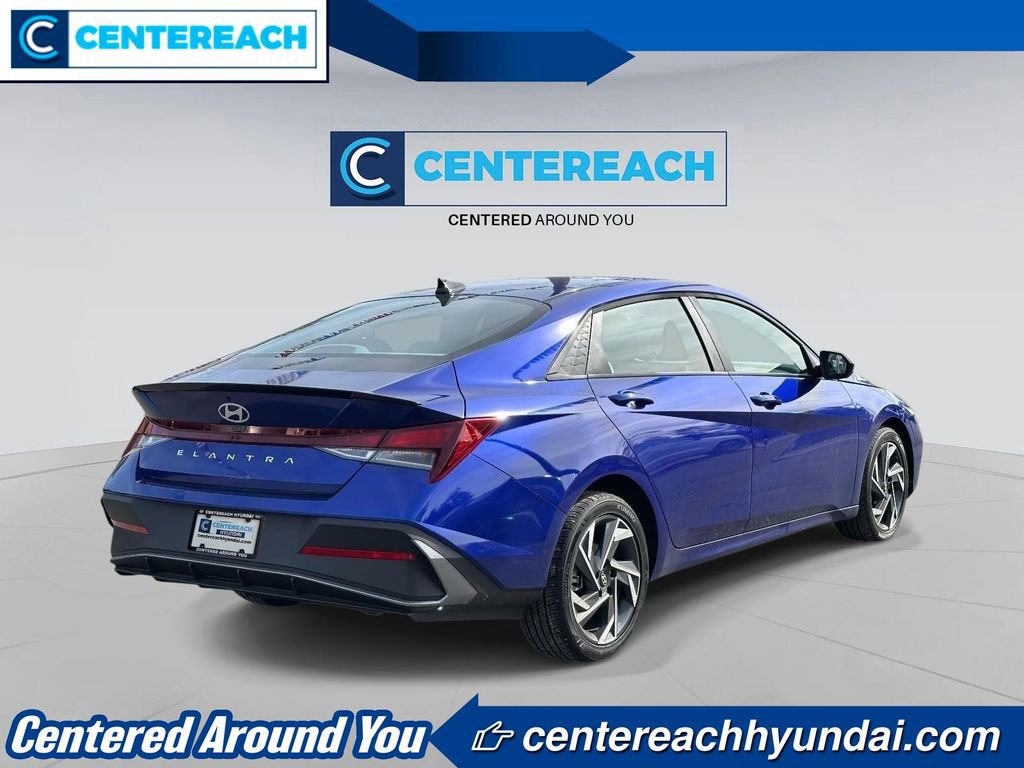 Used 2025 Hyundai Elantra Sport FWD image 5