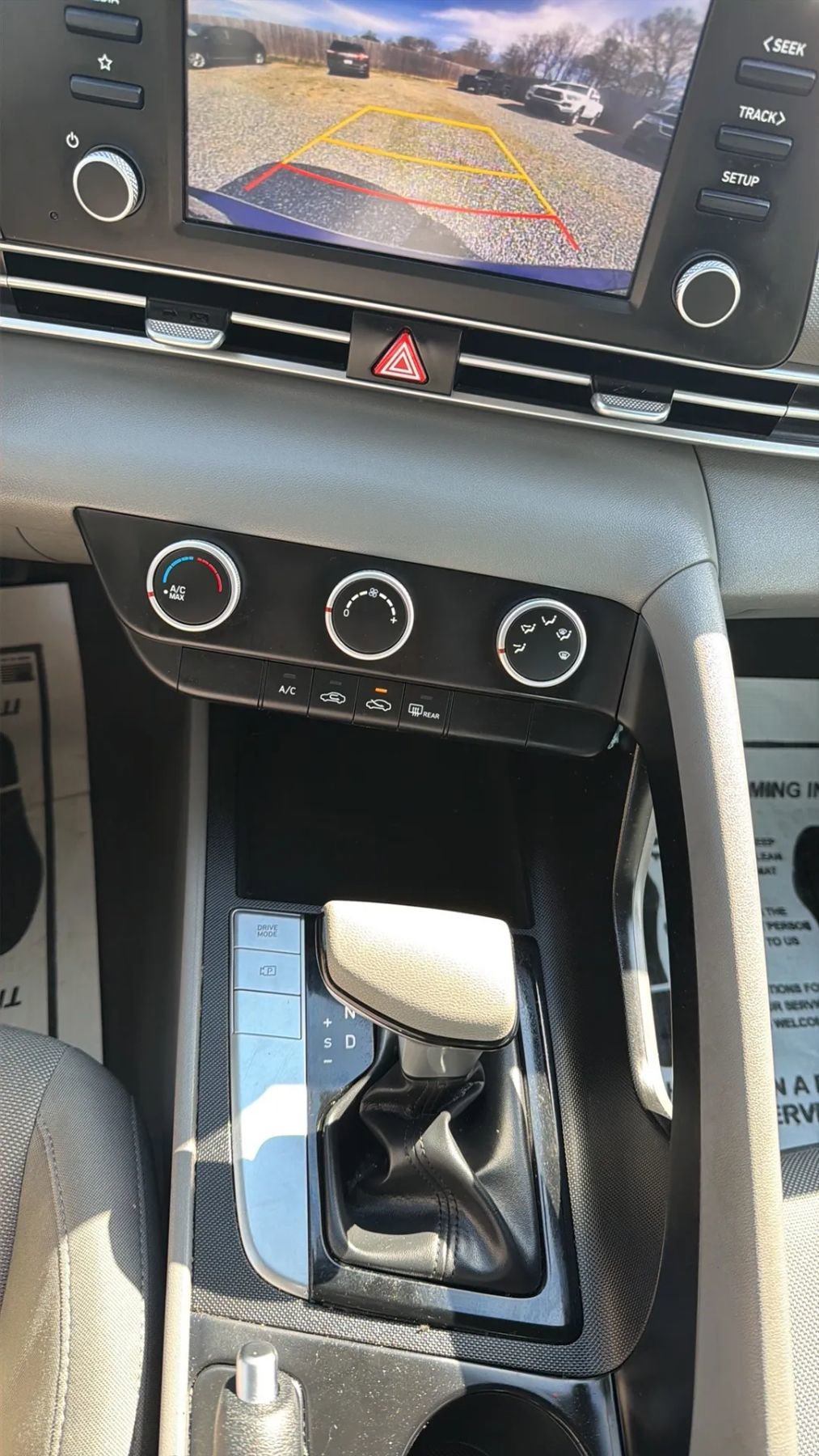 Used 2023 Hyundai Elantra SE FWD image 30