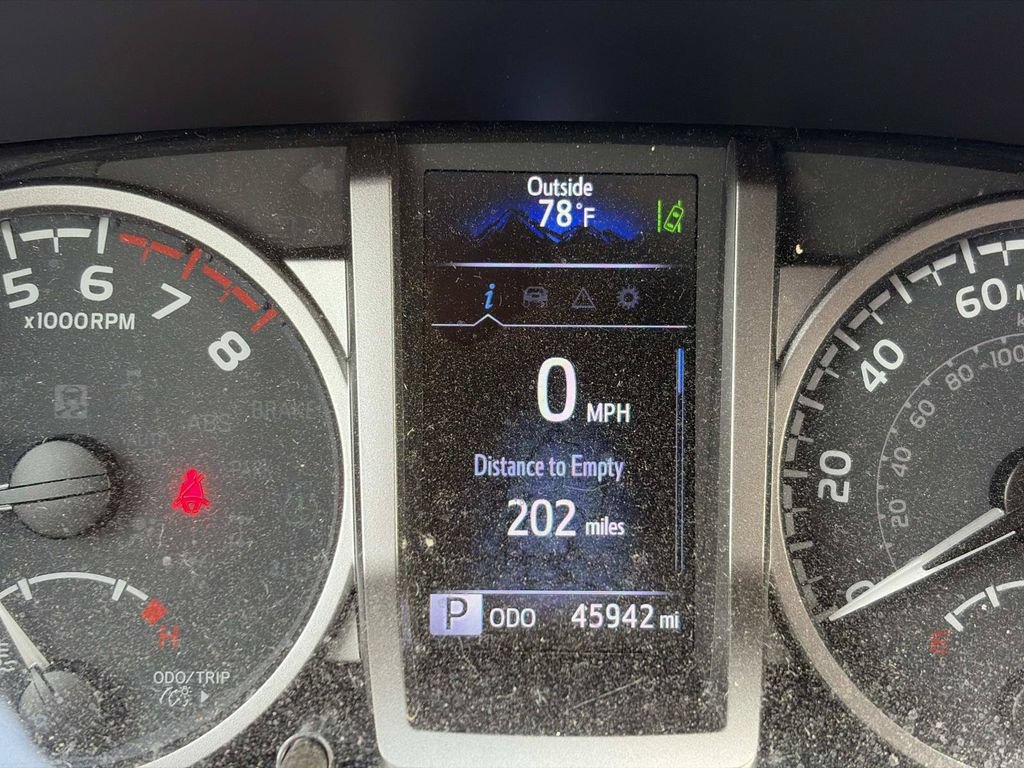 Used 2022 Toyota Tacoma SR5 w/ Technology Package RWD image 14