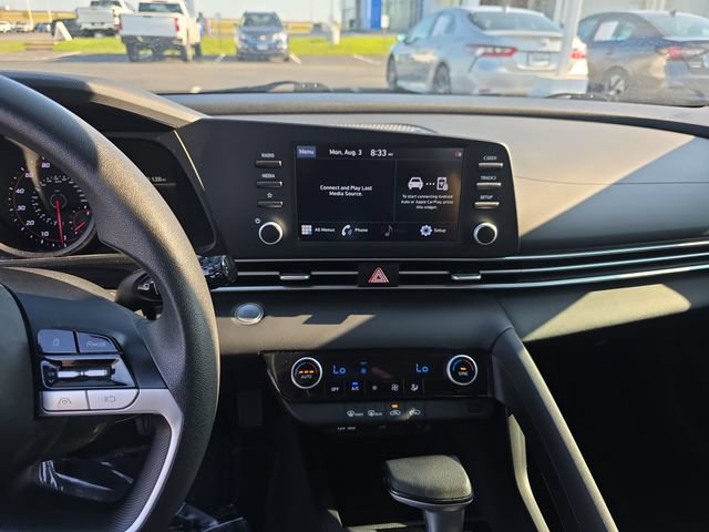 Used 2022 Hyundai Elantra SEL FWD image 20