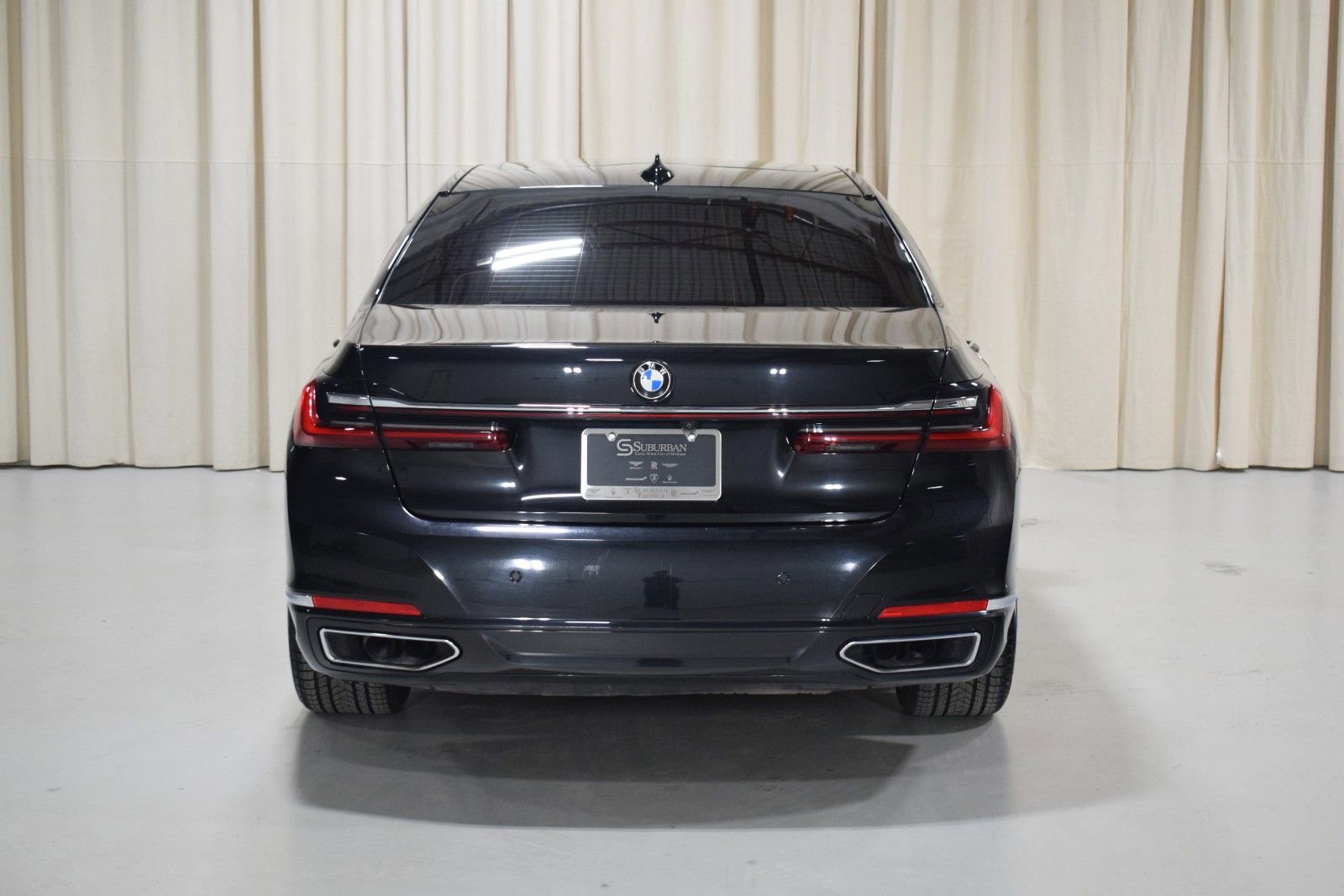 Used 2022 BMW 750i xDrive w/ Executive Package image 11
