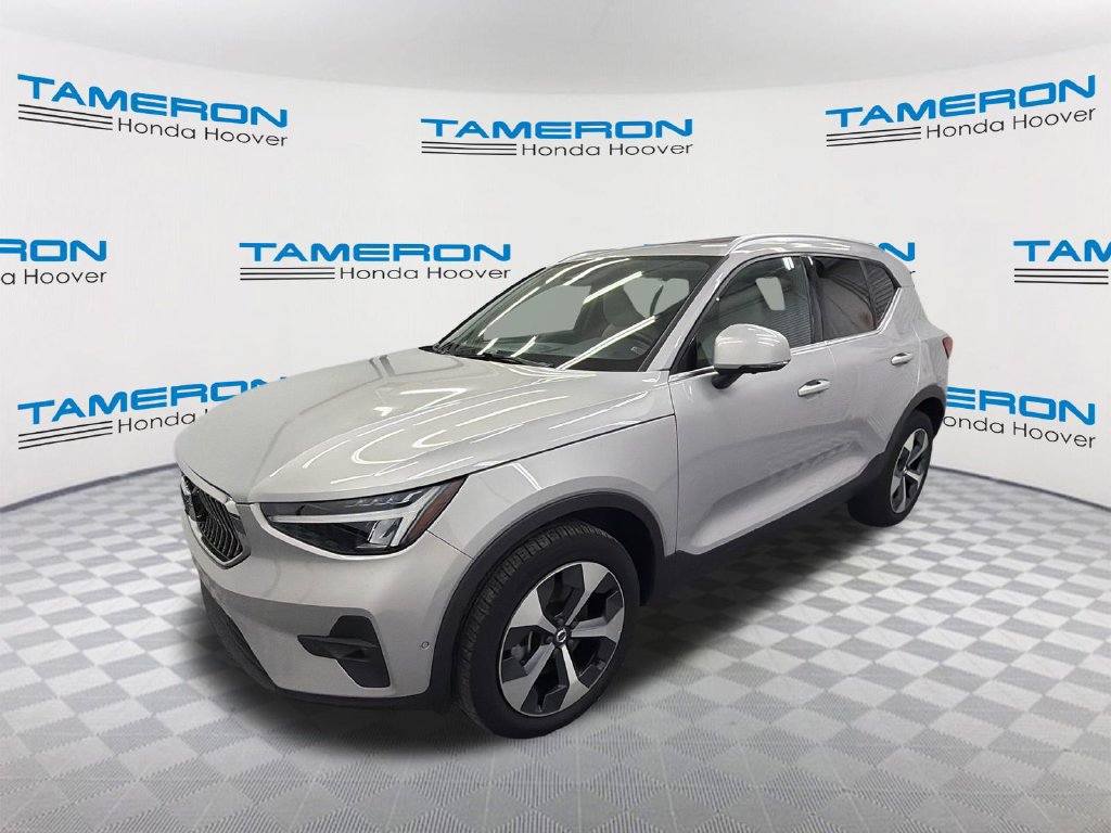 Used 2023 Volvo XC40 B5 Ultimate