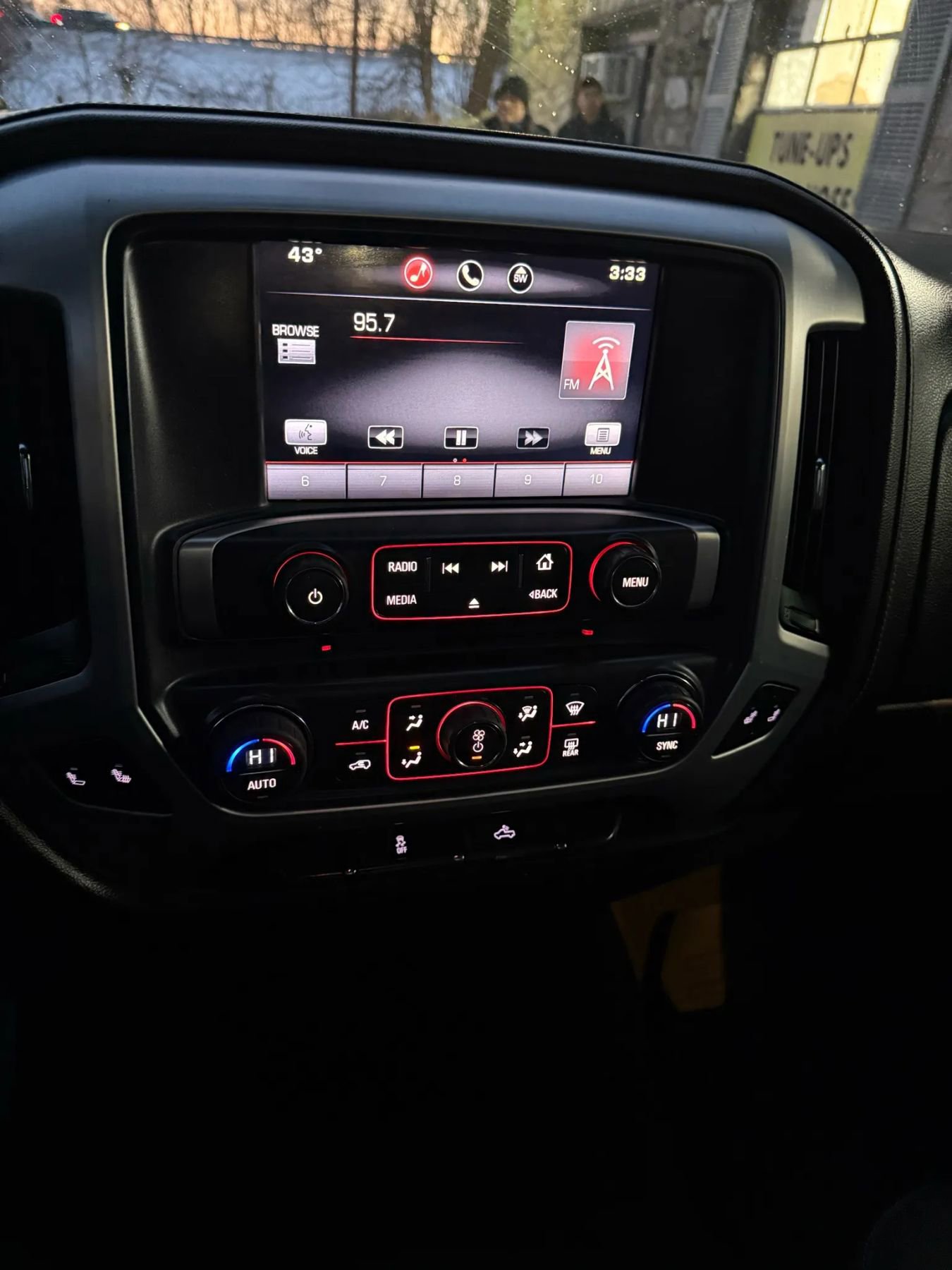 Used 2015 GMC Sierra 1500 SLE w/ SLE Value Package AWD/4WD image 32