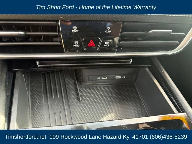 Used 2025 Volkswagen Atlas Cross Sport SE AWD/4WD image 12