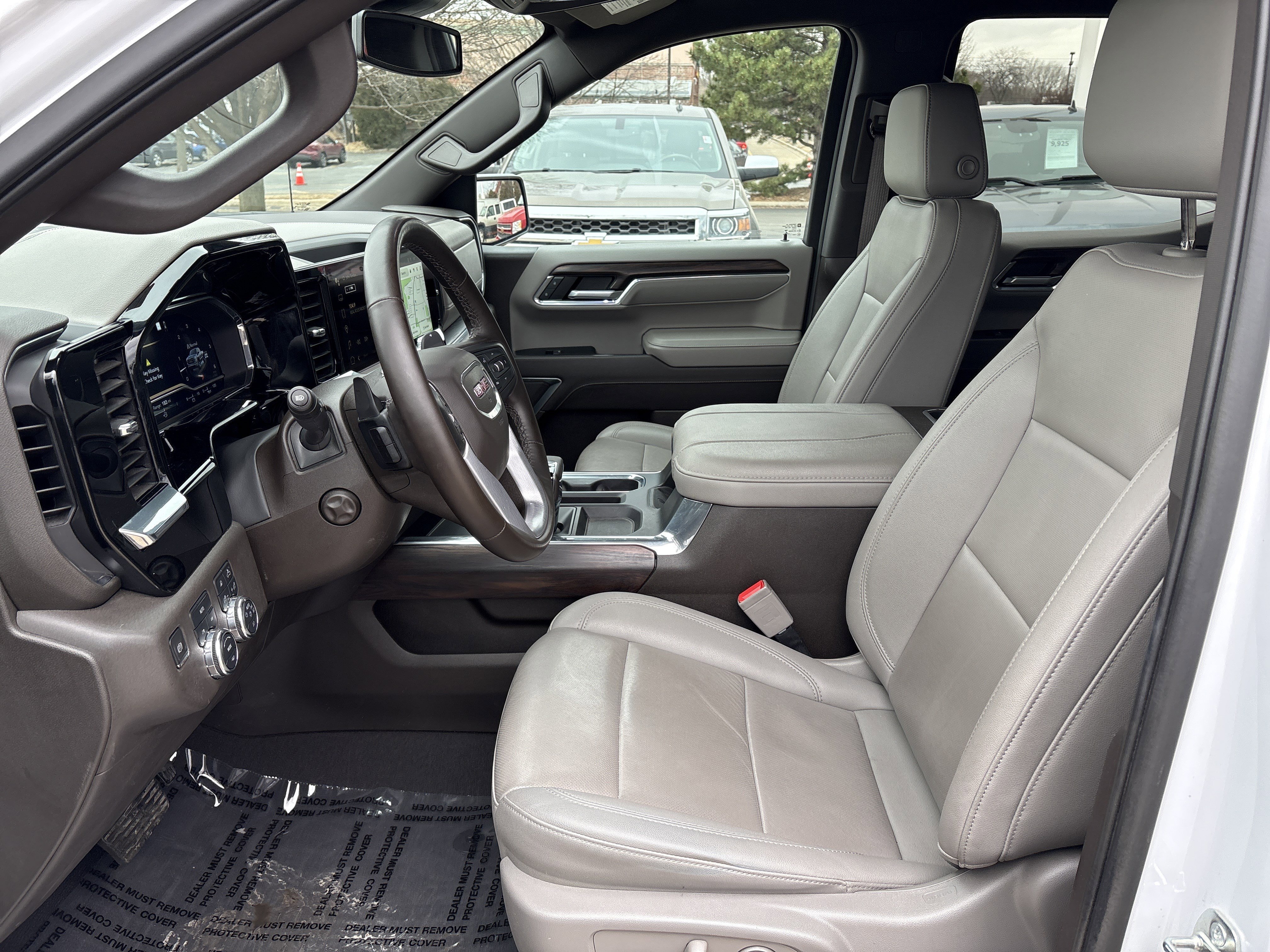Used 2023 GMC Sierra 1500 SLT w/ SLT Premium Plus Package AWD/4WD image 11