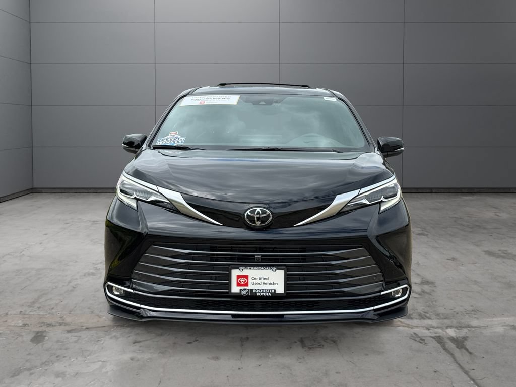 Certified 2026 Toyota Sienna Platinum AWD/4WD image 8