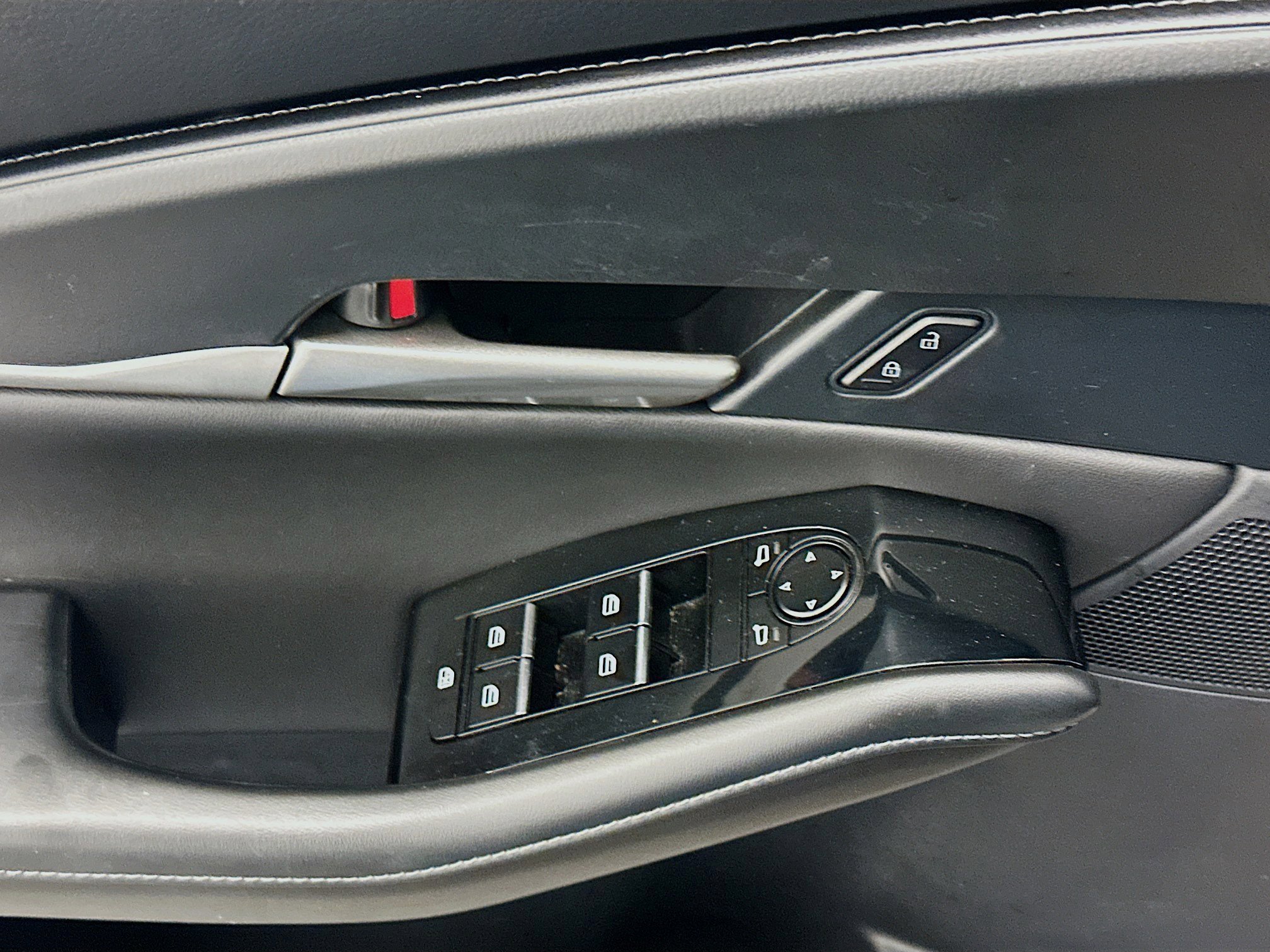 Used 2024 MAZDA CX-30 AWD 2.5 S w/ Select Sport Pkg image 15