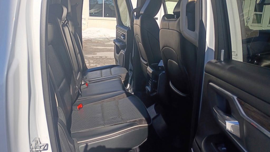 Used 2019 RAM 1500 Laramie image 16