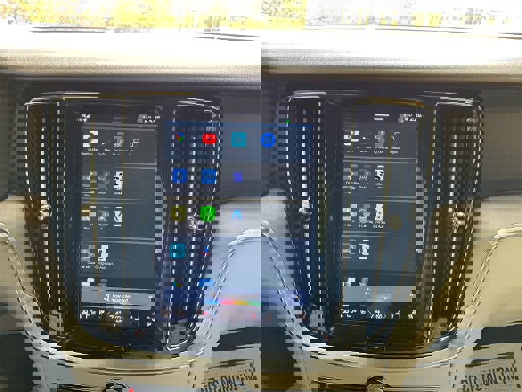 Certified 2024 Volvo S60 B5 Core image 27