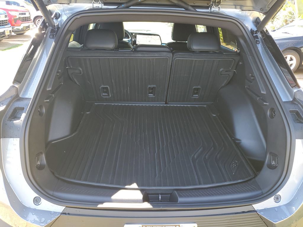 Used 2026 Chevrolet Equinox EV LT image 8