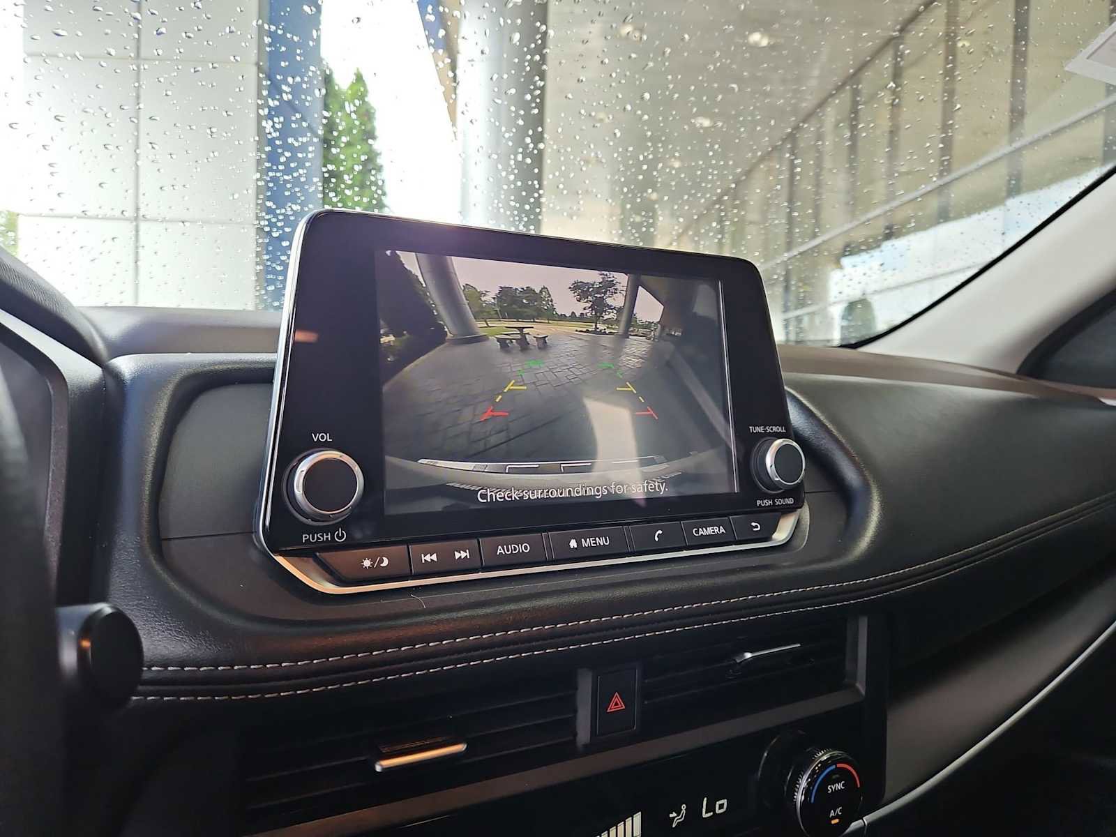 Used 2023 Nissan Rogue SV FWD image 29