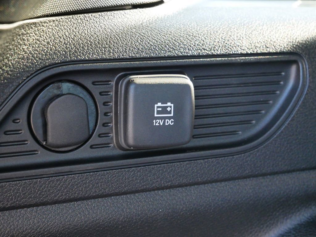 New 2025 Jeep Grand Cherokee Laredo image 17