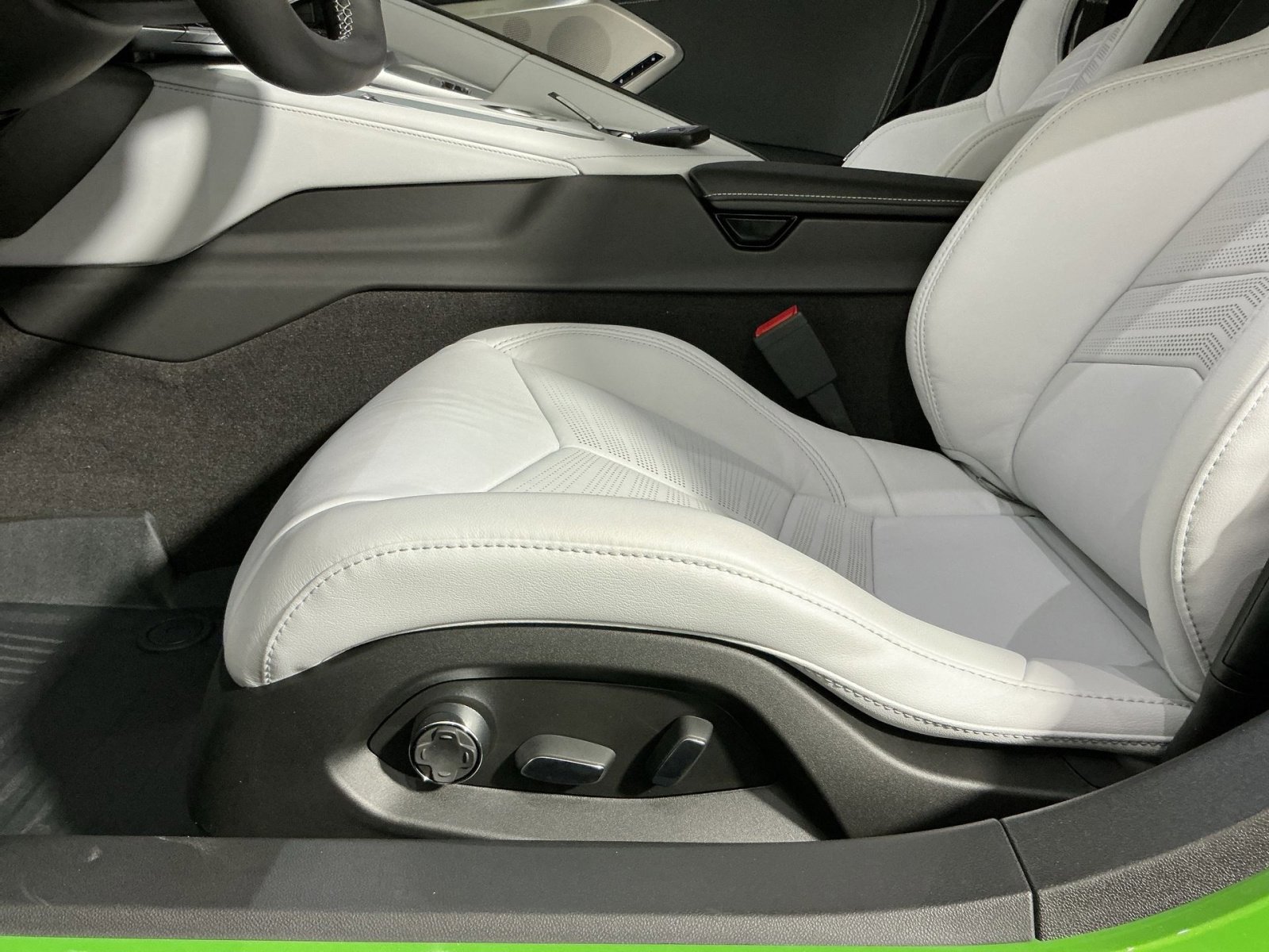 New 2026 Chevrolet Corvette Stingray Preferred Cpe w/ Z51 Performance Package image 22