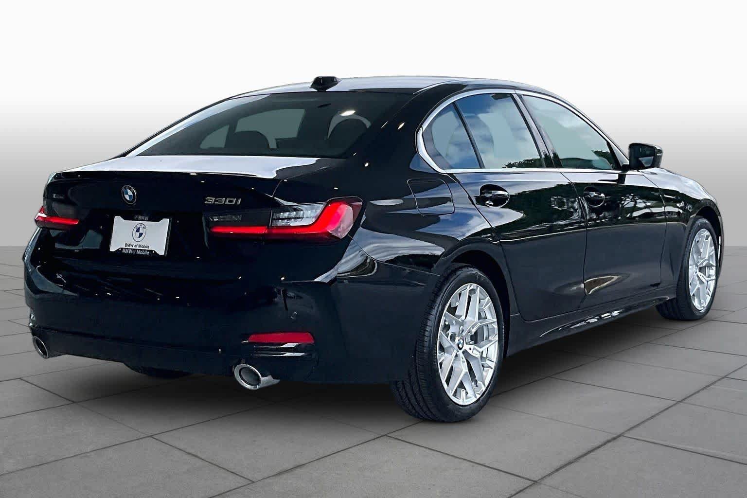 Used 2026 BMW 330i xDrive Sedan AWD/4WD image 12