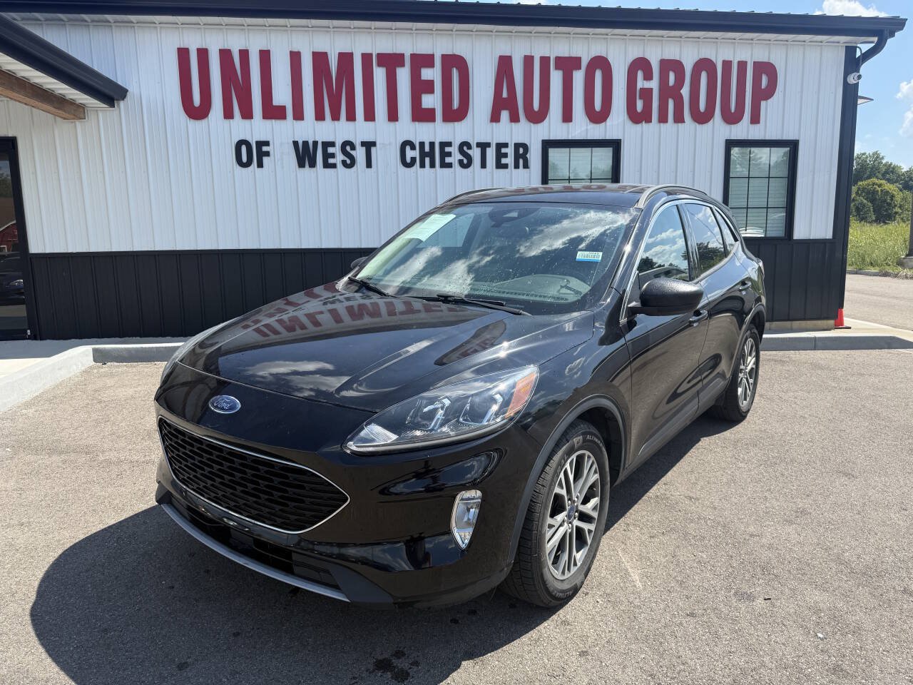 Used 2022 Ford Escape SEL w/ Technology Package AWD/4WD image 1