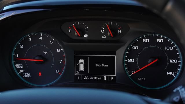 Used 2023 Chevrolet Traverse LT image 34