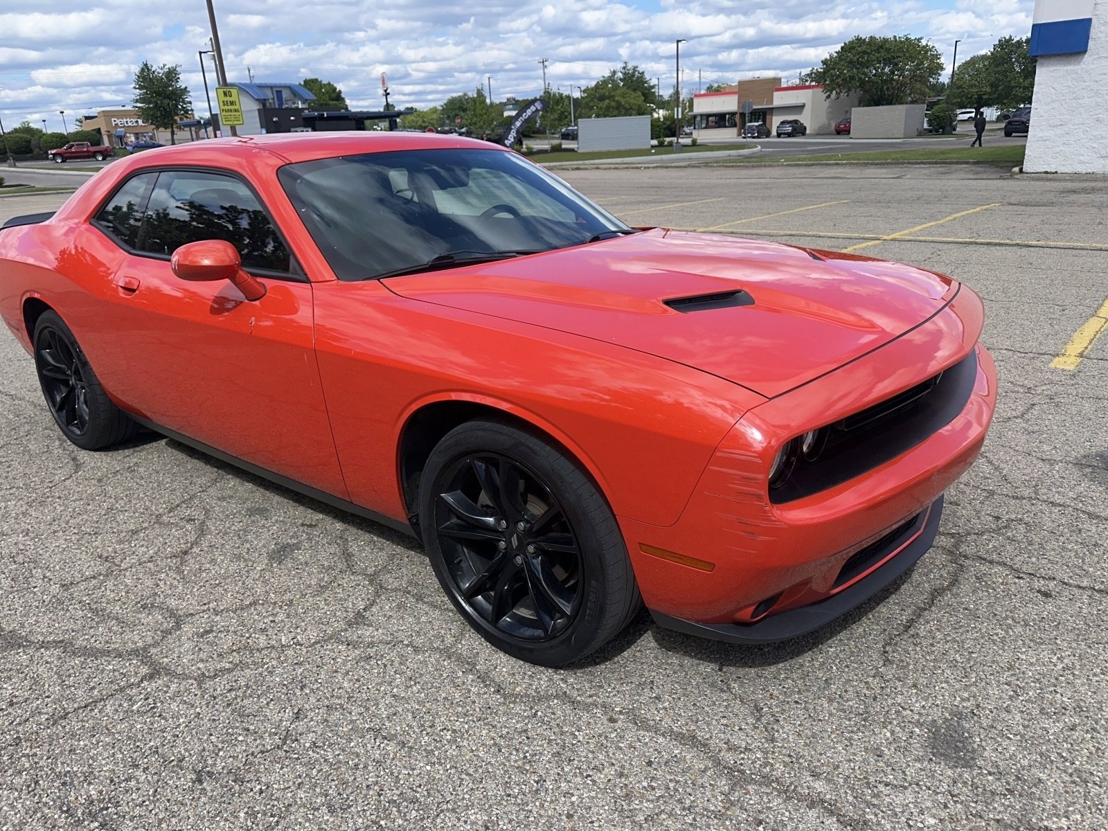 Used 2018 Dodge Challenger SXT w/ Blacktop Package RWD image 20