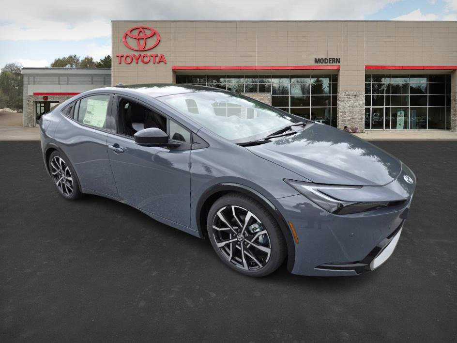 New 2025 Toyota Prius Plug-In Hybrid image 3