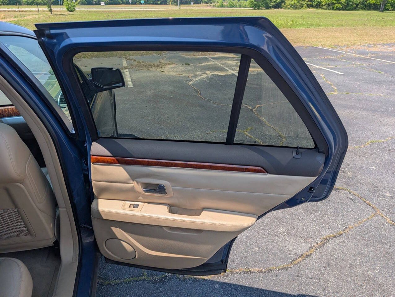 Used 2009 Cadillac SRX AWD w/ Third Row Seating Package image 37