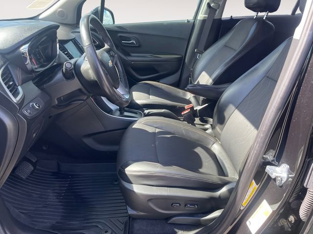 Used 2022 Chevrolet Trax LT w/ LT Convenience Package FWD image 31