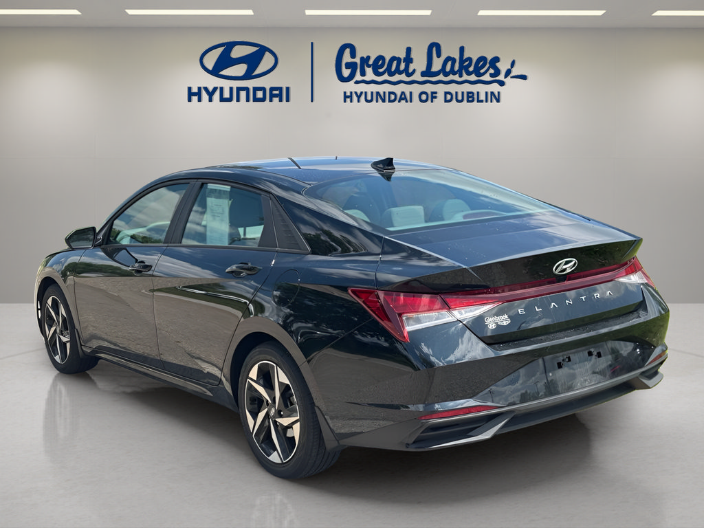 Used 2023 Hyundai Elantra SEL w/ Convenience Package FWD image 3