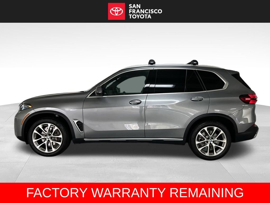 Used 2025 BMW X5 xDrive40i w/ Premium Package AWD/4WD image 2