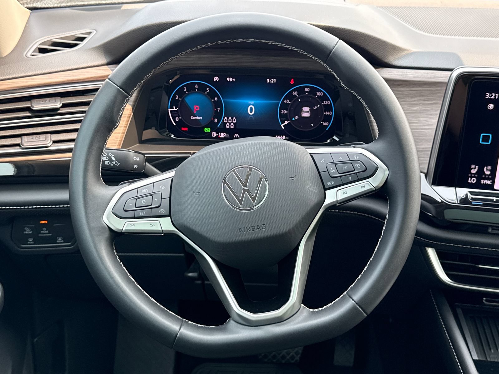 Certified 2026 Volkswagen Atlas SEL AWD/4WD image 15