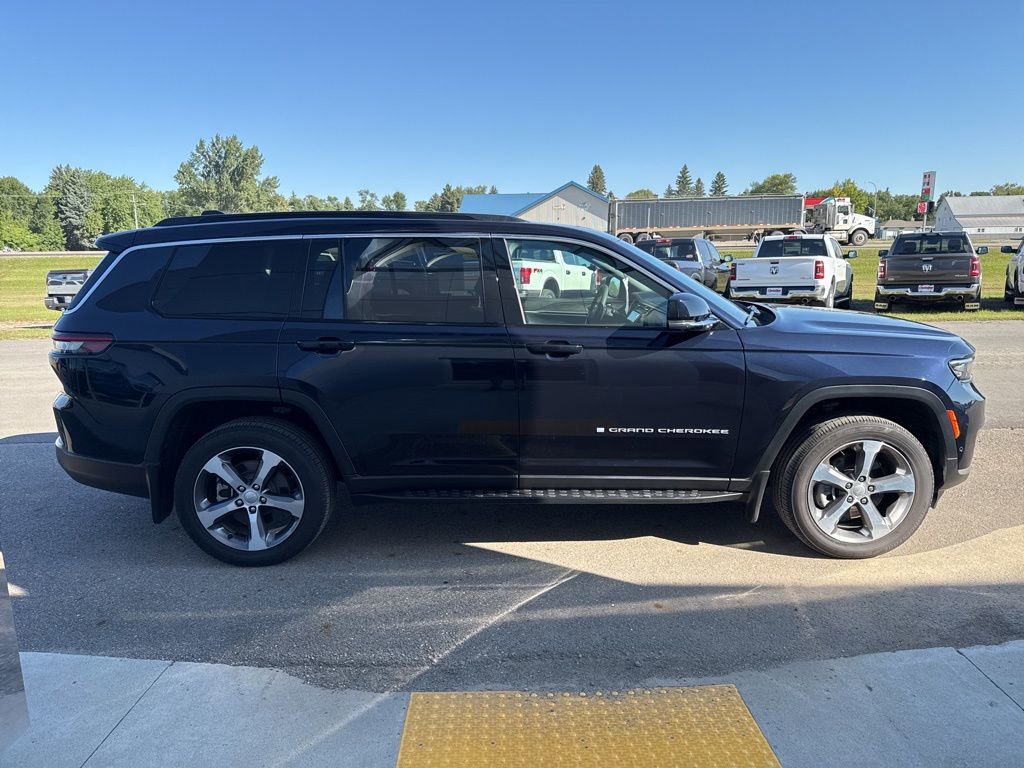 Used 2024 Jeep Grand Cherokee L Limited w/ Luxury Tech Group II image 5