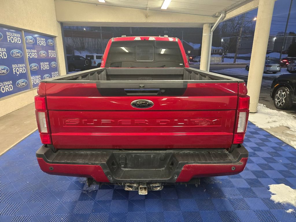 Used 2022 Ford F250 Lariat w/ Black Appearance Package image 5