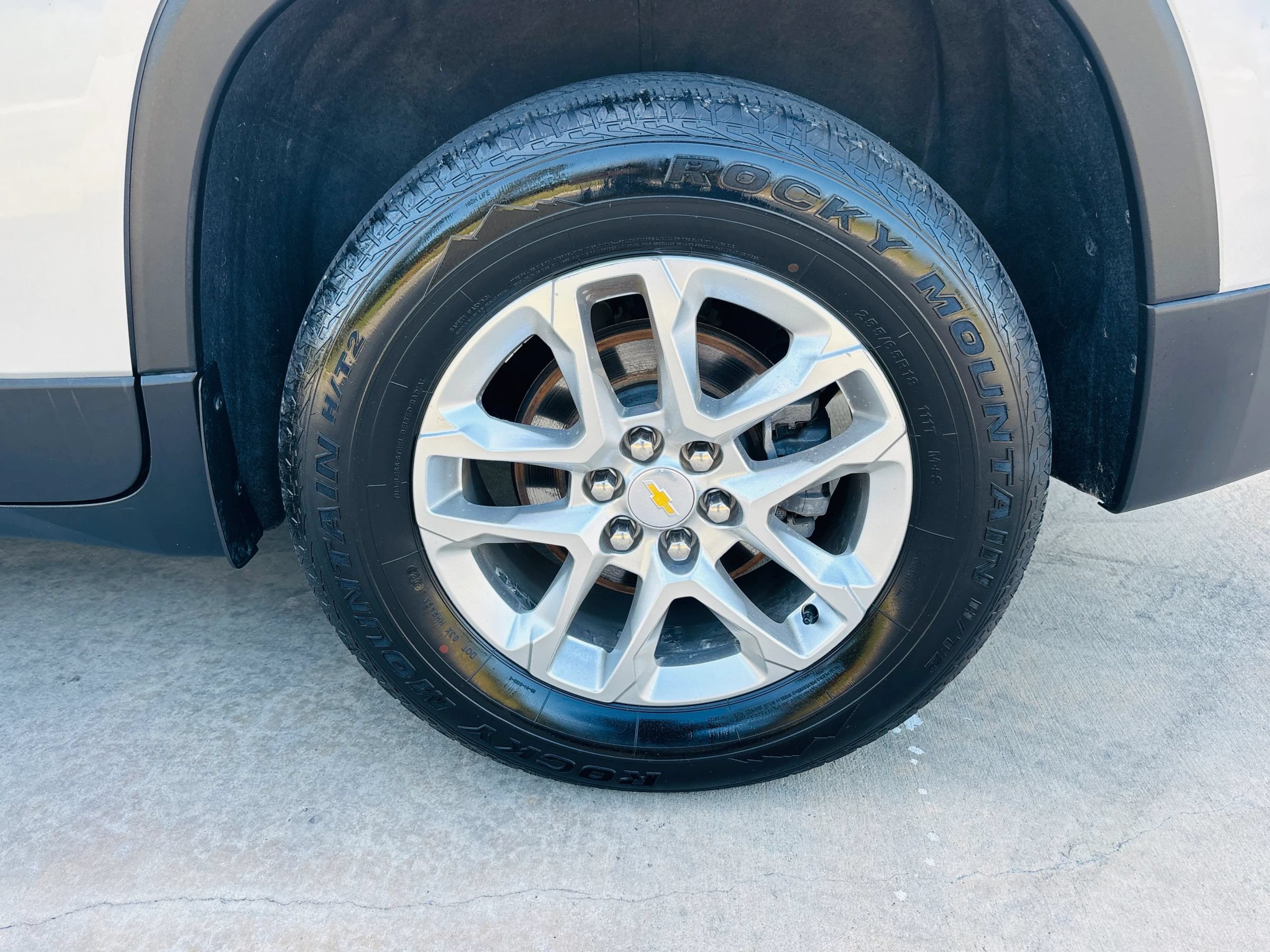 Used 2021 Chevrolet Traverse LT AWD/4WD image 26