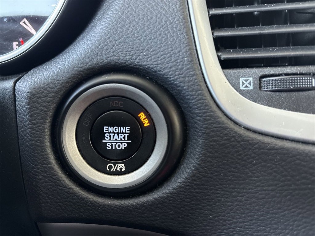 Used 2020 Dodge Durango SXT image 16