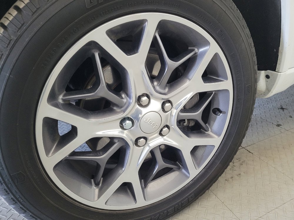 Used 2020 Jeep Grand Cherokee Overland image 31