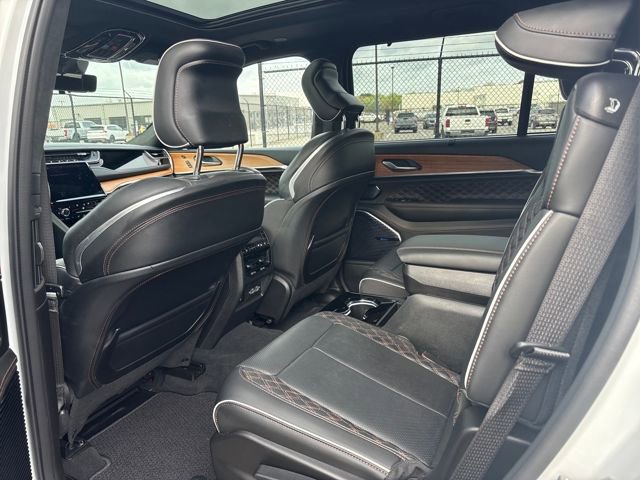 Used 2024 Jeep Grand Cherokee L Summit image 13