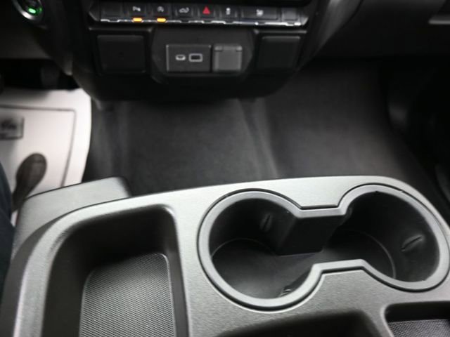 Used 2022 Chevrolet Silverado 1500 LT w/ Safety Package image 11