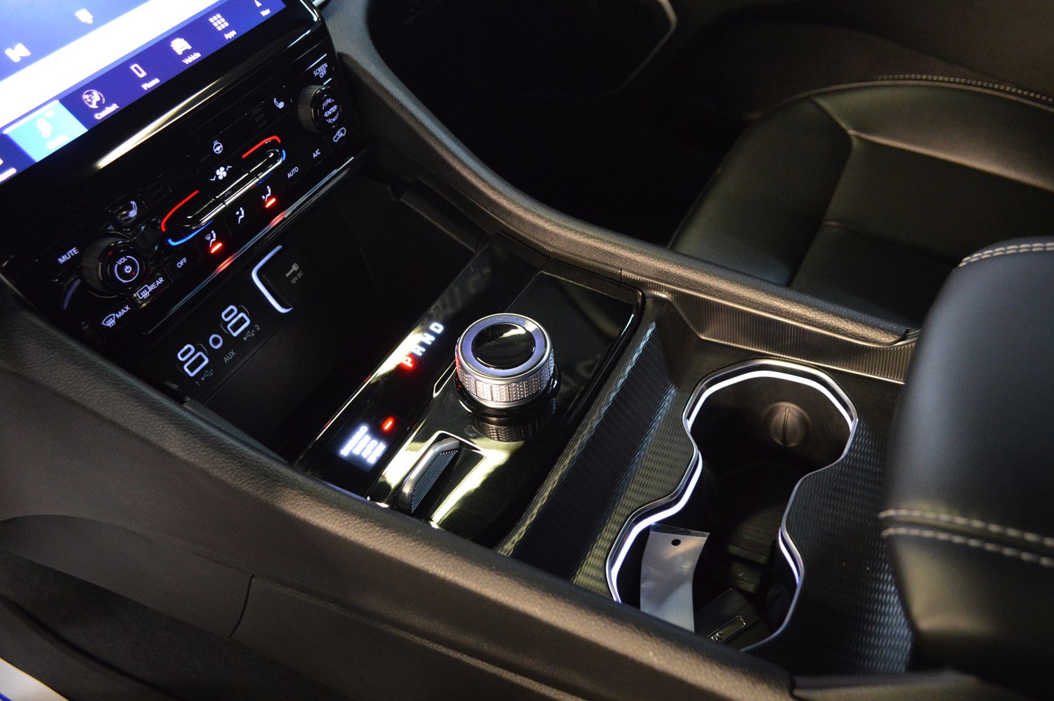 Used 2025 Jeep Grand Cherokee Limited w/ Black Appearance Package image 20