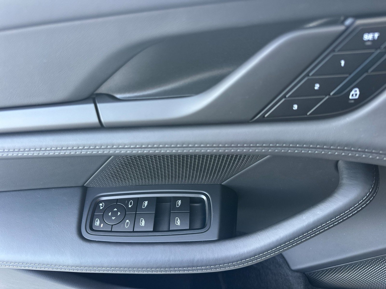 New 2026 Porsche Taycan RWD image 12